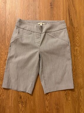 Dana Buchman shorts Size S